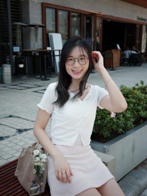 【香港獨家發售】蝴蝶結開衩CROP TEE
