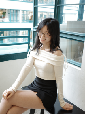 【COMEBACK！】春天蝴蝶結露肩薄羅紋上衣