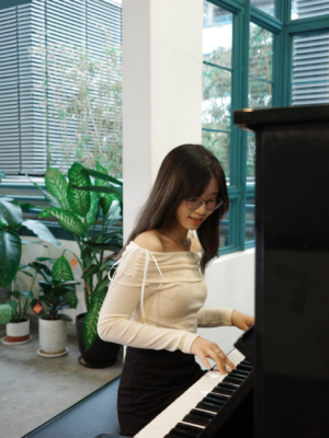 【COMEBACK！】春天蝴蝶結露肩薄羅紋上衣