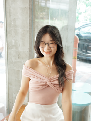 超親膚♡小心機扭紋上衣