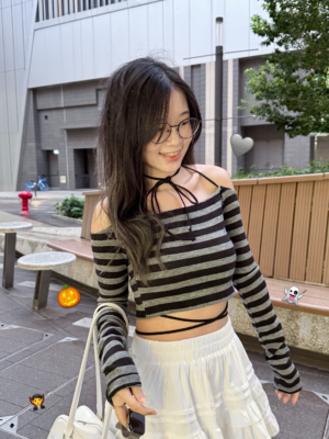 【秋季VOL.1🍂】韓妹vibe!交叉綁帶間條短版上衣