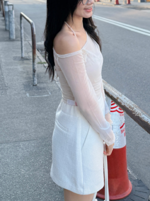 【12月新品】小性感👄斜肩透視背心兩件套