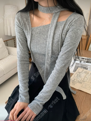 【韓國連線預訂款】 氛圍感滿滿~綁帶不規則上衣連頸帶長袖ver