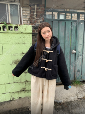 【DEC快閃優惠】冬日必備~牛角鈕毛絨大衣 (連帽)