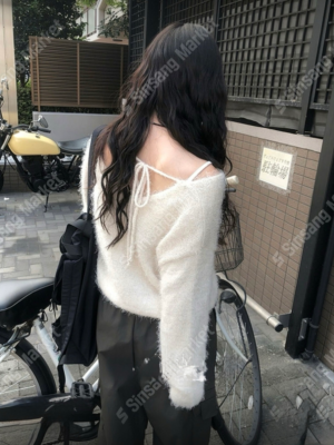 【韓國連線預訂款】海馬毛大V領TOP