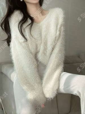 【韓國連線預訂款】經典款海馬毛V領TOP (8色入)