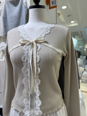 【韓國親身搜羅款式♡第二輪新品】成熟感蕾絲蝴蝶結上衣