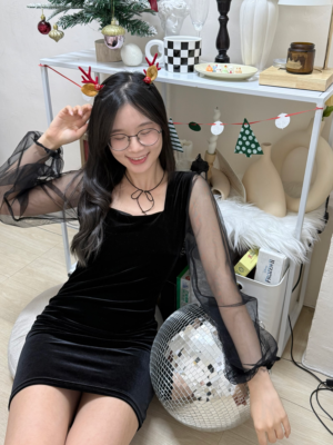 【現貨SALE】回頭率100%絲絨派對連身裙🤍