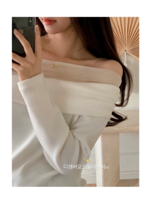 【DEC`快閃優惠】打卡爆靚!網紗拼接厚毛絨一字肩