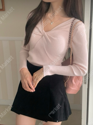 【現貨SALE】鈕紋針織上衣