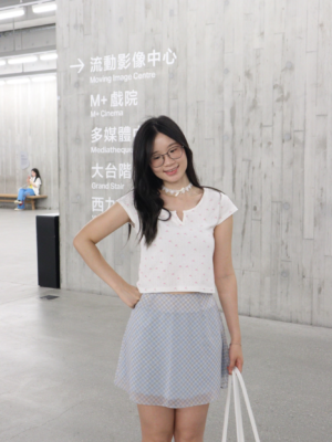 【五月NEW IN】小飛袖通花短版上衣 BM Style V-Neck Crop Top