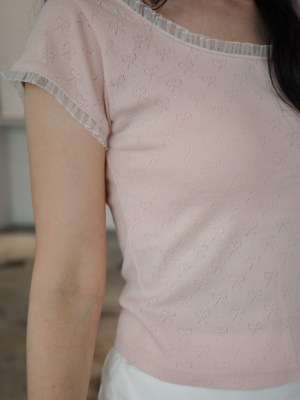 【六月NEW IN】少女心爆發💖蝴蝶結打孔蕾絲邊上衣 Ribbon Pattern Eyelet Lace Top