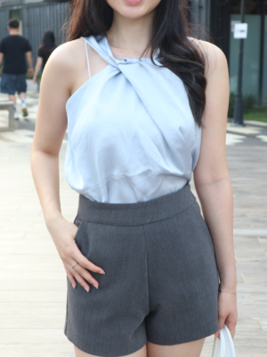 【26 Work Collection】高級緞面交叉上衣 Premium Satin Top