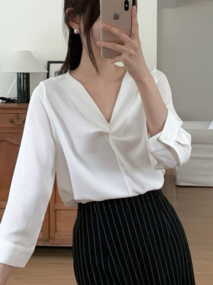 【返工衫NEW IN】🇰🇷 七分袖V領上衣