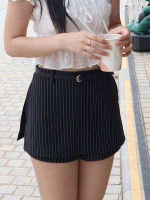 【九月NEW IN】🇰🇷 新pattern！顯腿長西裝裙褲 (連皮帶)